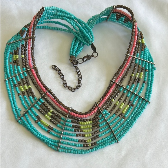 Handmade Indian Multicolor Seabead Bib Necklace - Picture 11 of 16